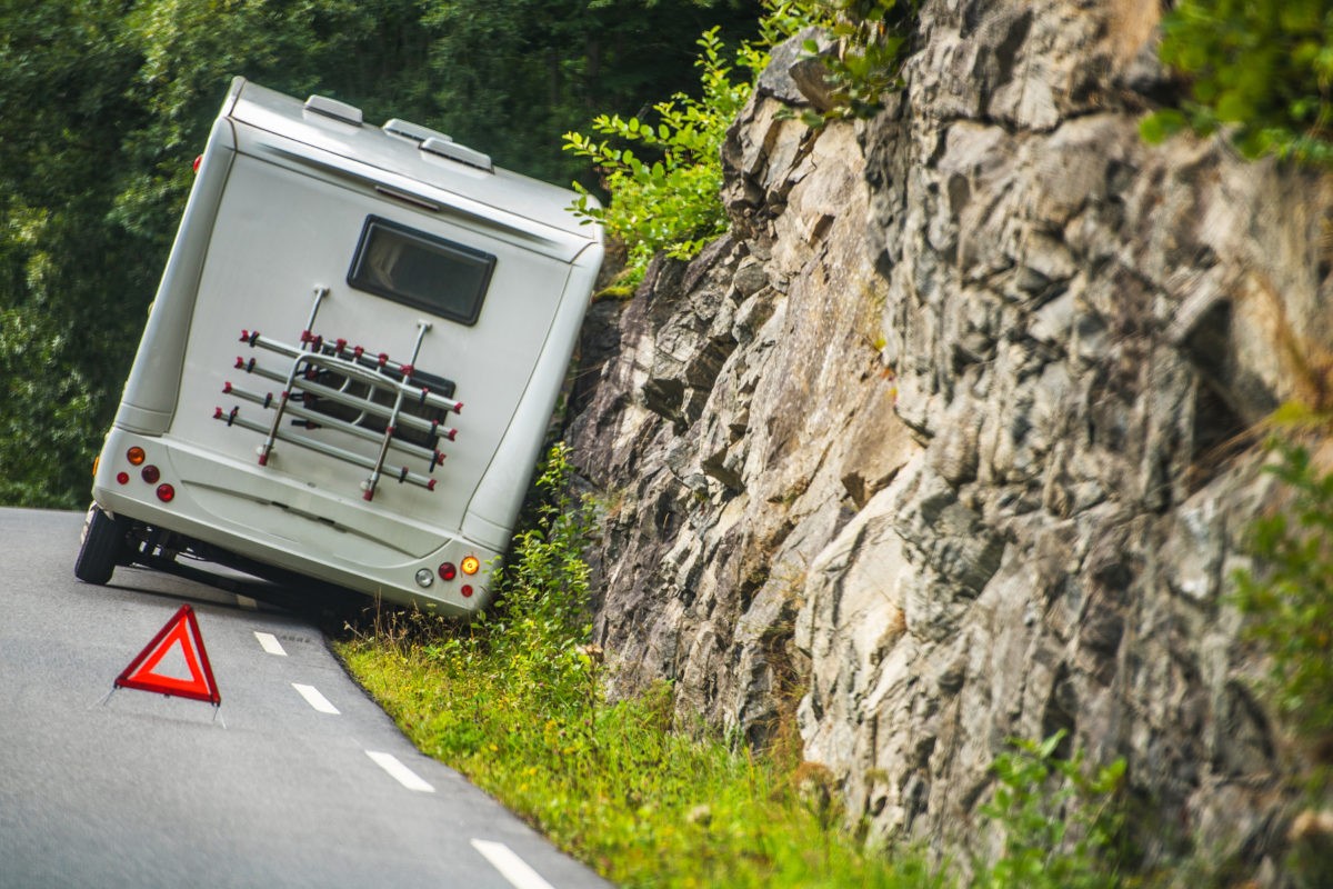 auto body shop, RV Accident? Don&#8217;t Wait, Take it to an Auto Body Shop Today