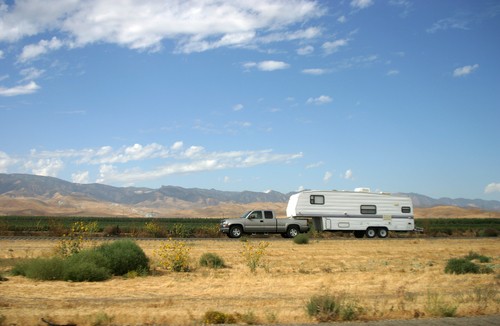 safe driving, Safe Driving Tips for Towing a Camper